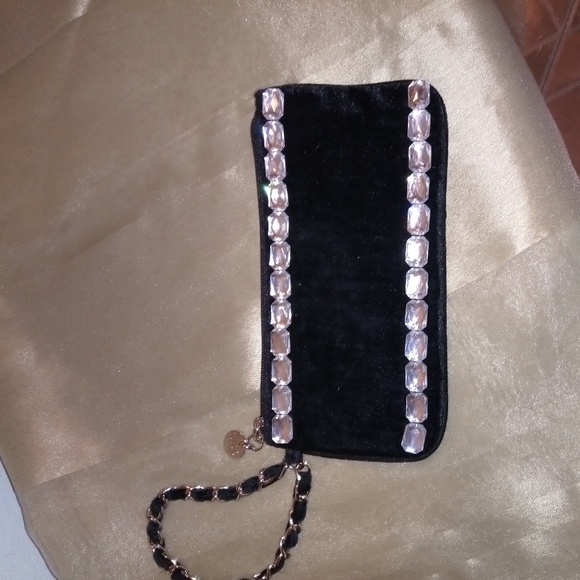 NY&C velvet and rhinestone clutch - Picture 1 of 3